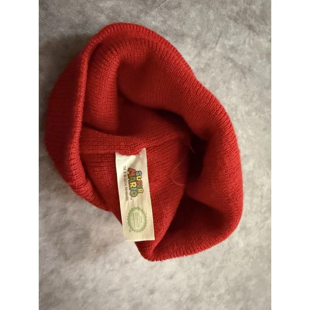 Nintendo Super Mario Mario Red Knit Stretch Beanie Hat M Logo 2014 MPN 026014